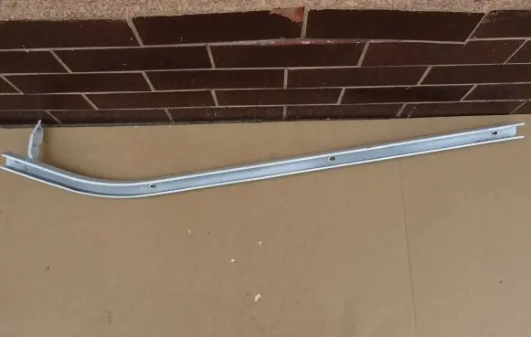 Renault Trafic III (X82) Sliding door upper top rail 7700311975