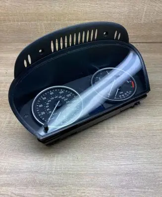 BMW 5 E60 E61 Speedometer (instrument cluster) 9177262 110080213 Used