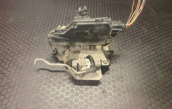 Audi A6 S6 C5 4B Front door lock