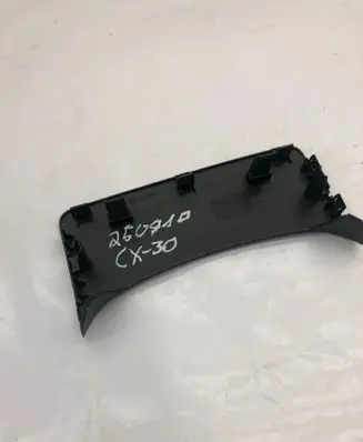 Mazda CX-3 Cover in windowsill D10A55221