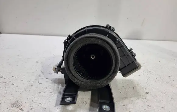 Toyota C-HR I Hybrid/electric vehicle battery fan G923047050 BASF510B20 2009022902