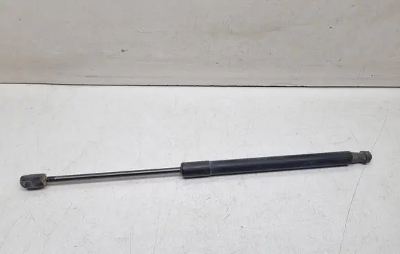 Volkswagen PASSAT B6 Tailgate/trunk strut/damper 3C9827550A