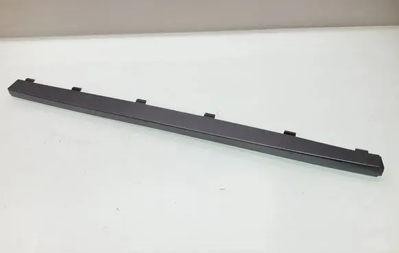 Volvo XC90 Front bumper splitter molding 31383799