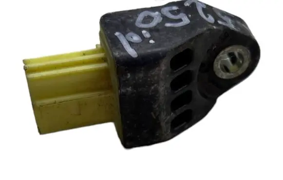 Toyota RAV 4 (XA30) Airbag deployment crash/impact sensor 8983175020 113C5RH40