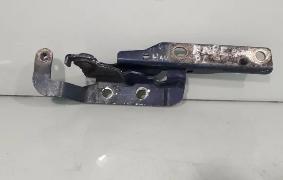 Engine bonnet/hood hinges