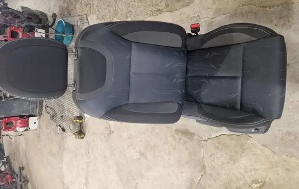 Citroen C4 II Front passenger seat 
