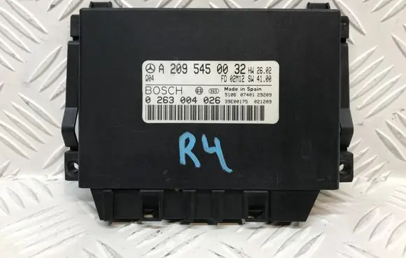 Mercedes-Benz CLK A209 C209 Parking PDC control unit/module A2095450032