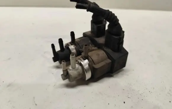 Audi A6 S6 C5 4B Turbo solenoid valve 059906629B 4252482