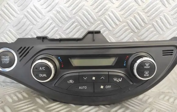 Toyota Yaris Tailgate/trunk/boot open switch 559000D800