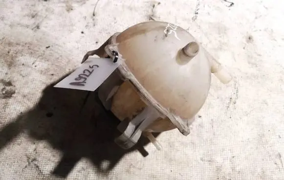 Skoda Octavia Mk2 (1Z) Coolant expansion tank/reservoir 