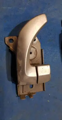 KIA Sorento Front door interior handle