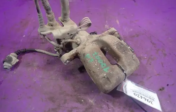 Volkswagen Caddy Rear brake caliper