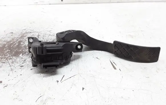 Audi A4 S4 B7 8E 8H Accelerator throttle pedal 8E1721523C