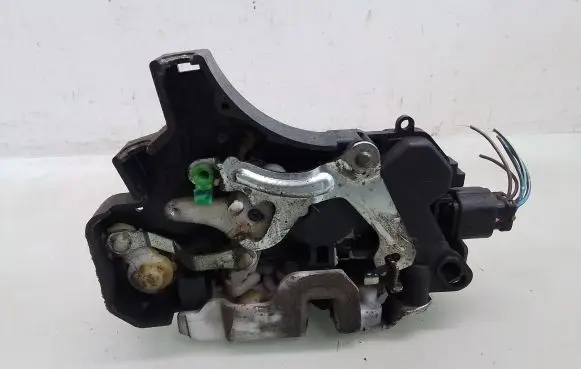 Mitsubishi Colt Front door lock