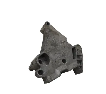 Volkswagen Touran I Engine mounting bracket 03G199207