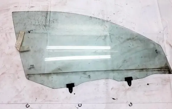 Nissan Primera Front door window glass four-door