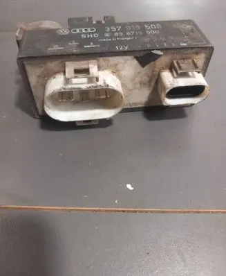 Coolant fan relay