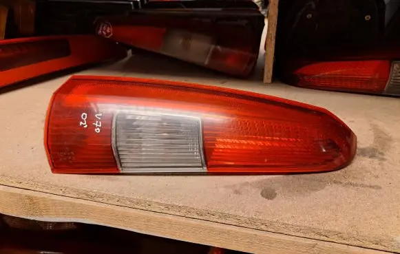 Volvo V70 Rear/tail lights 9154493ECE 9154493