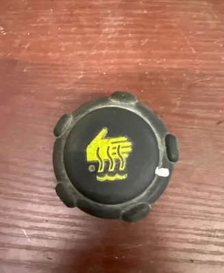 Renault Master III Coolant expansion tank/reservoir cap