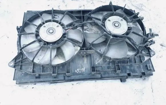 Toyota Corolla Verso E121 Radiator cooling fan shroud
