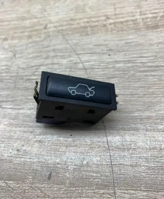 BMW X5 E53 Tailgate opening switch 8365579