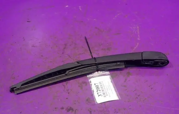 Renault Megane II Rear wiper blade arm 