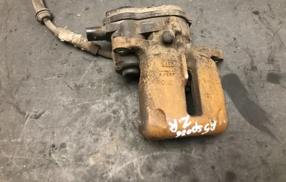 Audi A5 8T 8F Rear brake caliper 32335478