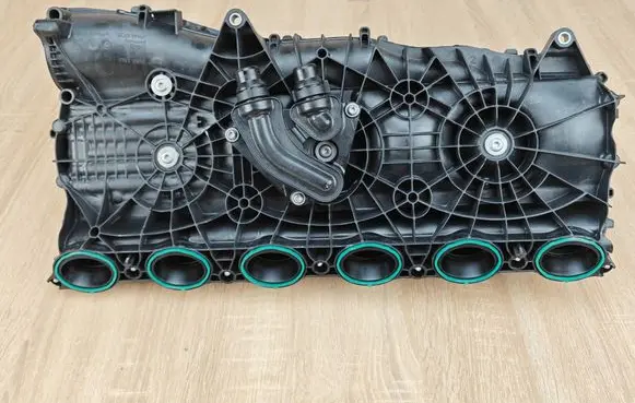 BMW 5 G30 G31 G38 Intake manifold 8647977