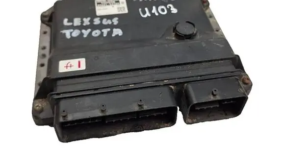 Toyota Avensis T250 Engine control unit/module 8966153700
