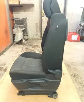 Peugeot 5008 Front driver seat 