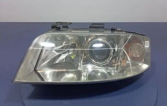 Audi A6 Allroad C5 Headlight/headlamp 15592900