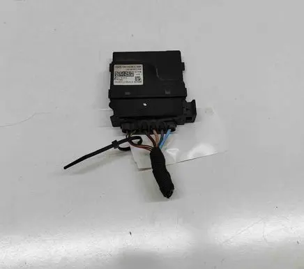 Audi A5 Fuel injection pump control unit/module 4M0906093N
