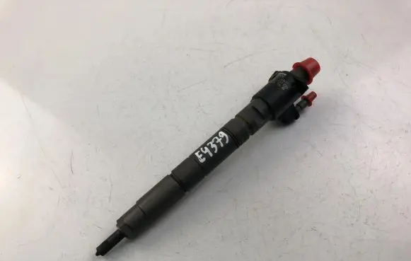 Volvo XC70 Fuel injector 31272690