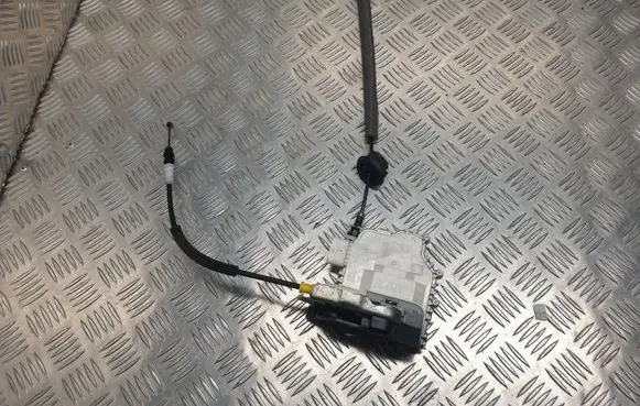 Audi A1 Rear door lock 8X0839015