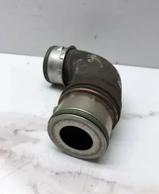 Volkswagen PASSAT B6 Intercooler hose/pipe