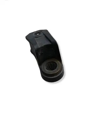 Volvo S90, V90 Air filter cleaner box bracket assembly 31370344