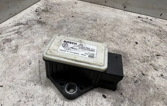 Nissan Qashqai+2 ESP acceleration yaw rate sensor 0265005757