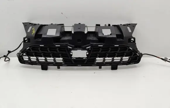 Toyota Yaris Cross Front bumper upper radiator grill 531110DB20 821130D090A