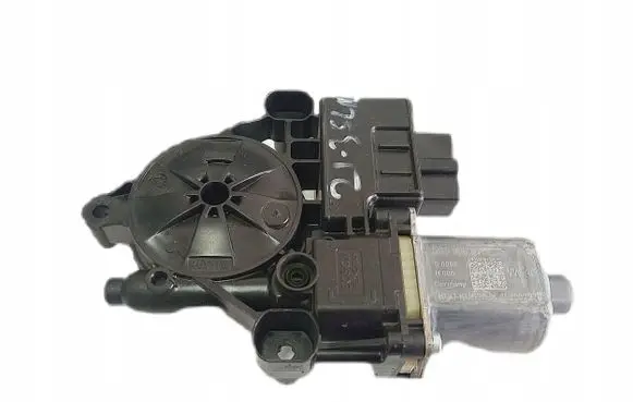 Volkswagen Golf VII Front door window regulator motor 5Q0959811