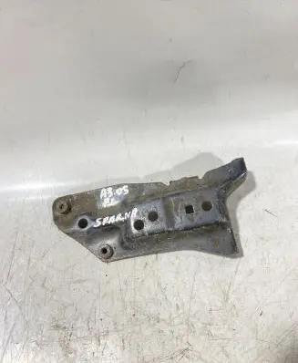 Audi A3 S3 A3 Sportback 8P Front splash guards bracket 8p0821136