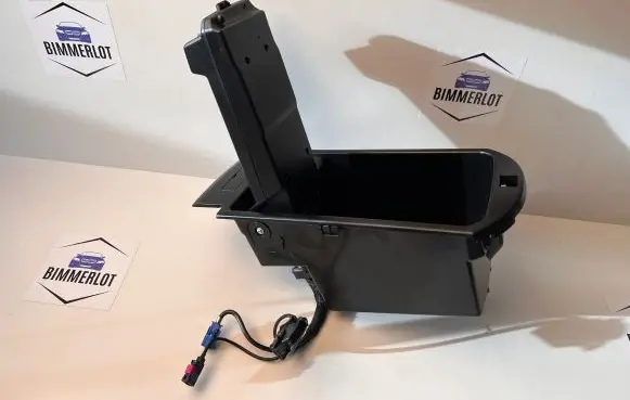 BMW X3 F25 Armrest B0701210