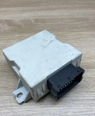 Toyota Avensis T250 Window wiper relay 150696