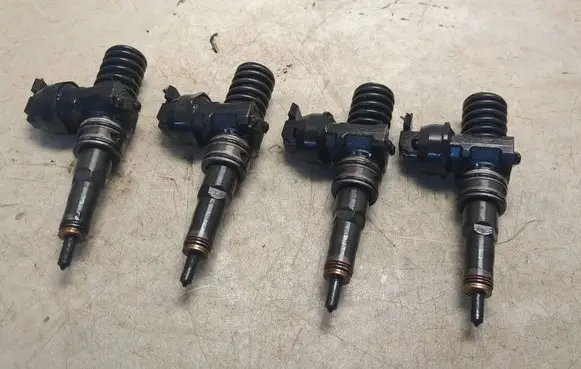 Audi A4 S4 B7 8E 8H Fuel injectors set 0414720229