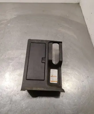 Suzuki Grand Vitara II Glove box central console 