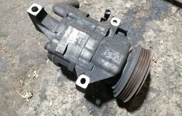 Opel Agila B Air conditioning (A/C) compressor (pump) 9520051KA0 Z0006291A