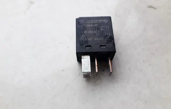 Volvo S60 Other relay V23074 9441161