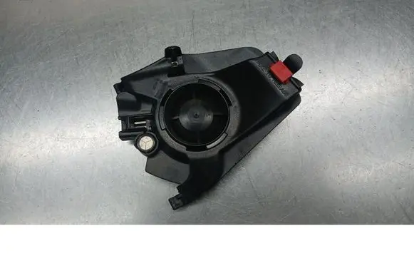 Volvo V70 Subwoofer speaker 8633993