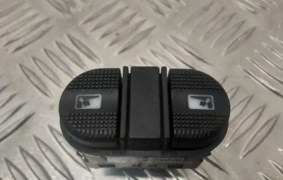 Seat Alhambra (Mk1) Quarter vent window switch 7M0959856C