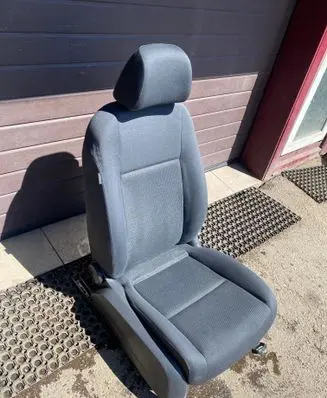 Volkswagen Golf V Front passenger seat 