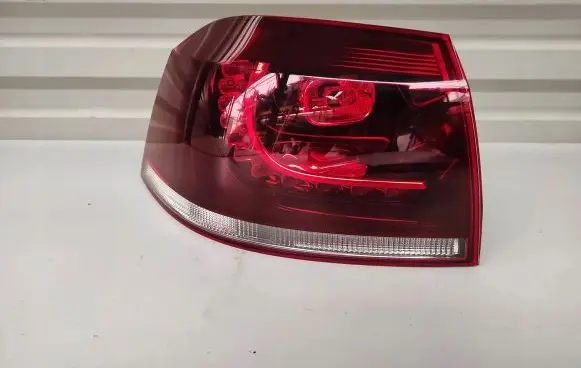 Volkswagen Golf VI Rear/tail lights